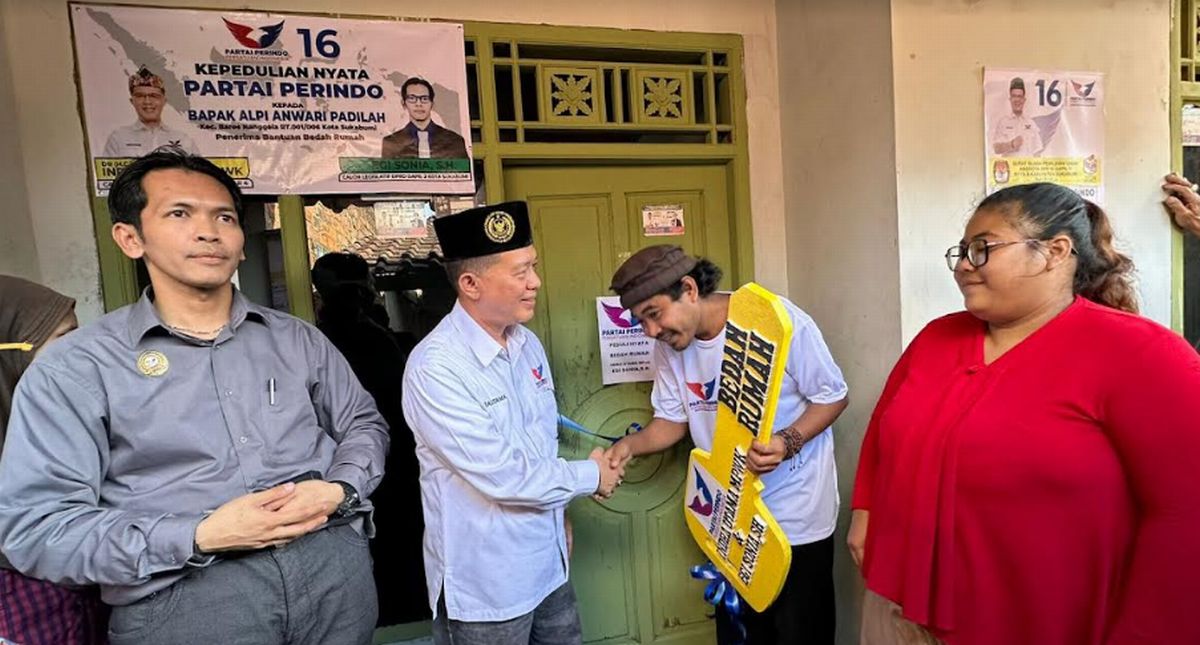 Gunakan Uang Pribadi Bedah Rumah Warga di Sukabumi, Indra Utama Berikan Bukti Bukan Janji