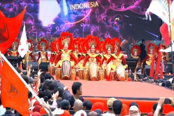 Hajatan Rakyat Bogor Berlangsung Meriah, Dibuka dengan Kesenian Khas Jawa Barat 
