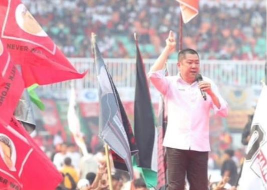 HT Pompa Semangat Ribuan Massa Pendukung Ganjar-Mahfud di Stadion Pakansari Bogor