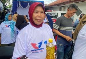 Ikuti Bazar Murah Partai Perindo, Warga Kebon Jeruk: Terbantu Banget