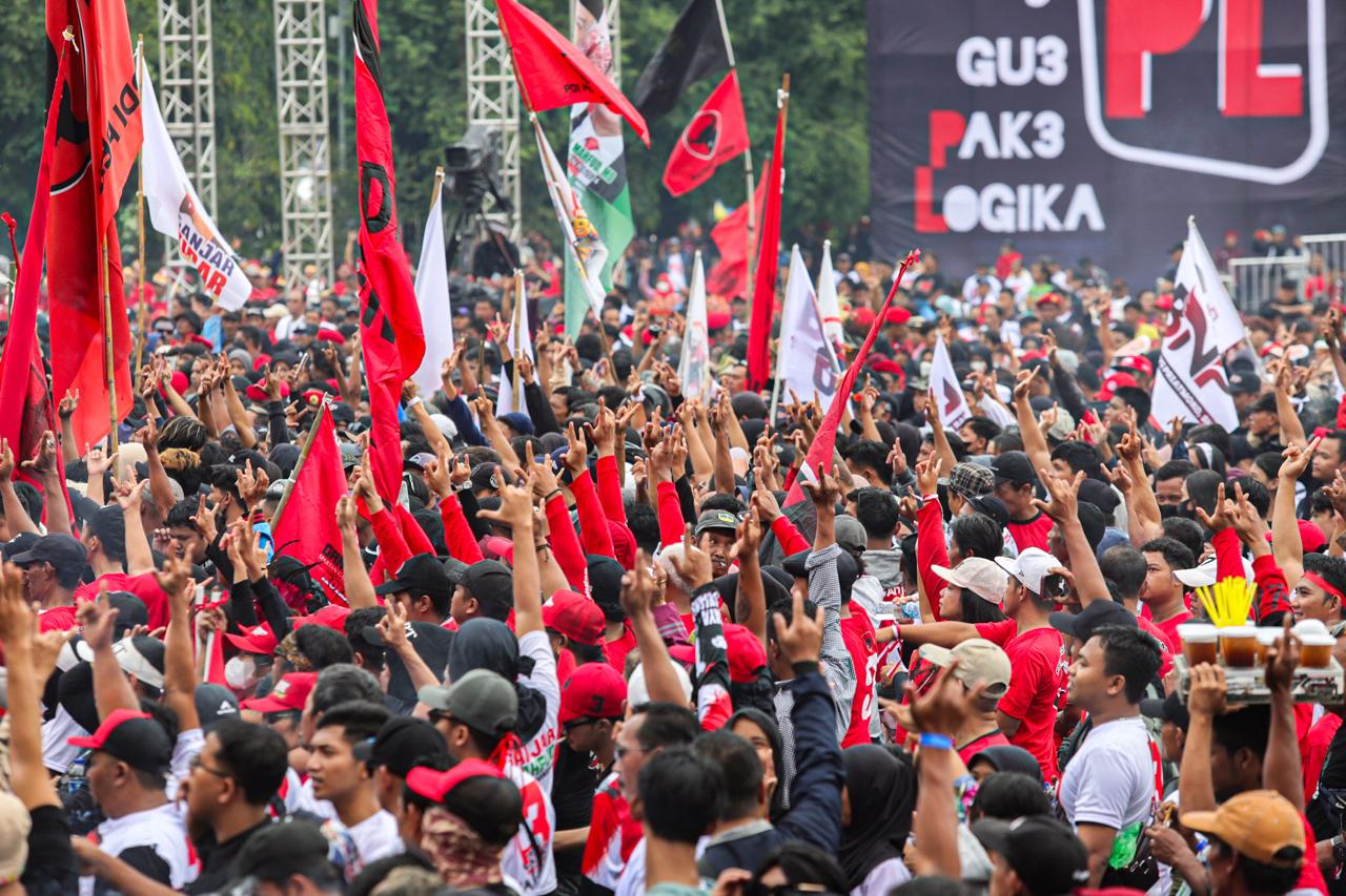 Masyarakat Antusias Hadiri Hajatan Rakyat, Hary Tanoesoedibjo Yakin Ganjar-Mahfud Menang di Solo!