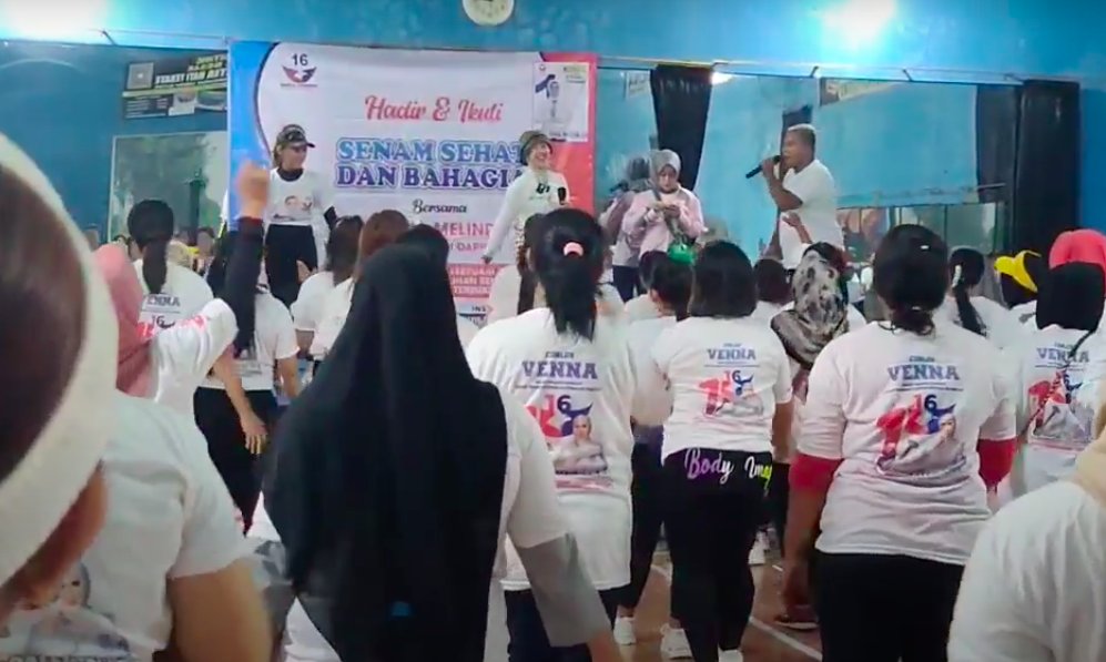 Ratusan Ibu-Ibu di Blitar Ikuti Senam Sehat Bareng Caleg Perindo Venna Melinda