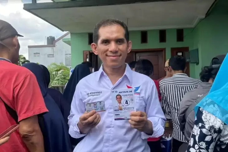 Selain Bazar Murah, Caleg Partai Perindo Juga Sosialisasikan Kartu Asuransi Gratis ke Warga Bambu Apus