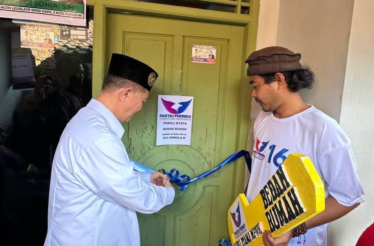 Tangis Haru Alpi Pecah saat Terima Rumah Baru dari Caleg Partai Perindo Sukabumi 