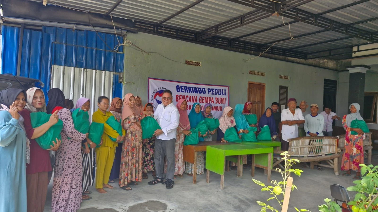 Aksi Gerkindo Bantu Korban Gempa Tuban Tuai Apresiasi Warga