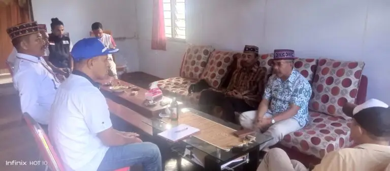 Maju di Pilkada Manggarai, Putra Terbaik Asal Cibal Ben Isidorus  Daftar ke Partai Perindo