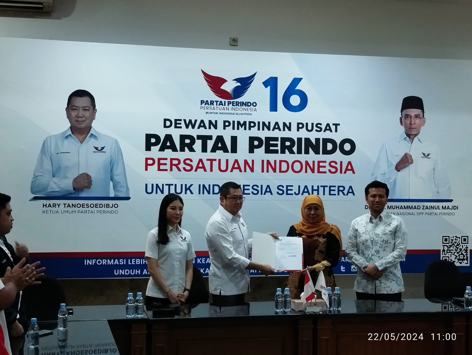 Didukung Partai Perindo Maju Pilgub Jatim 2024, Khofifah Siap Berjuang untuk Kemenangan