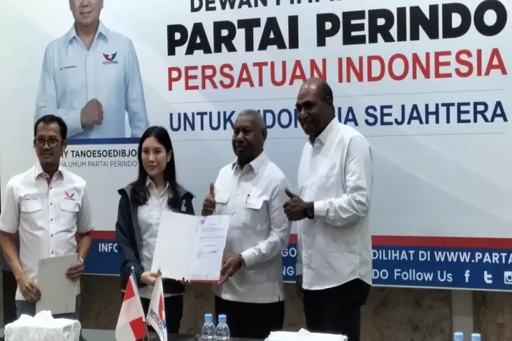 Maju Pilgub 2024, Dominggus Mandacan Ingin Majukan Papua Barat Bersama Partai Perindo