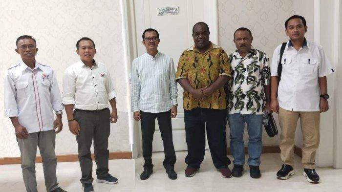 Partai Perindo Beri Dukungan Johny Kamuru Maju di Pilbup Sorong
