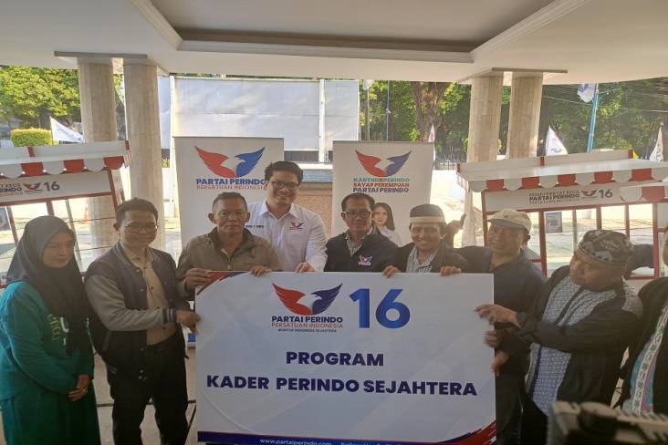 Bagikan 9 Gerobak Gratis, Sekjen: Partai Perindo Tak Mengenal Hari Politik
