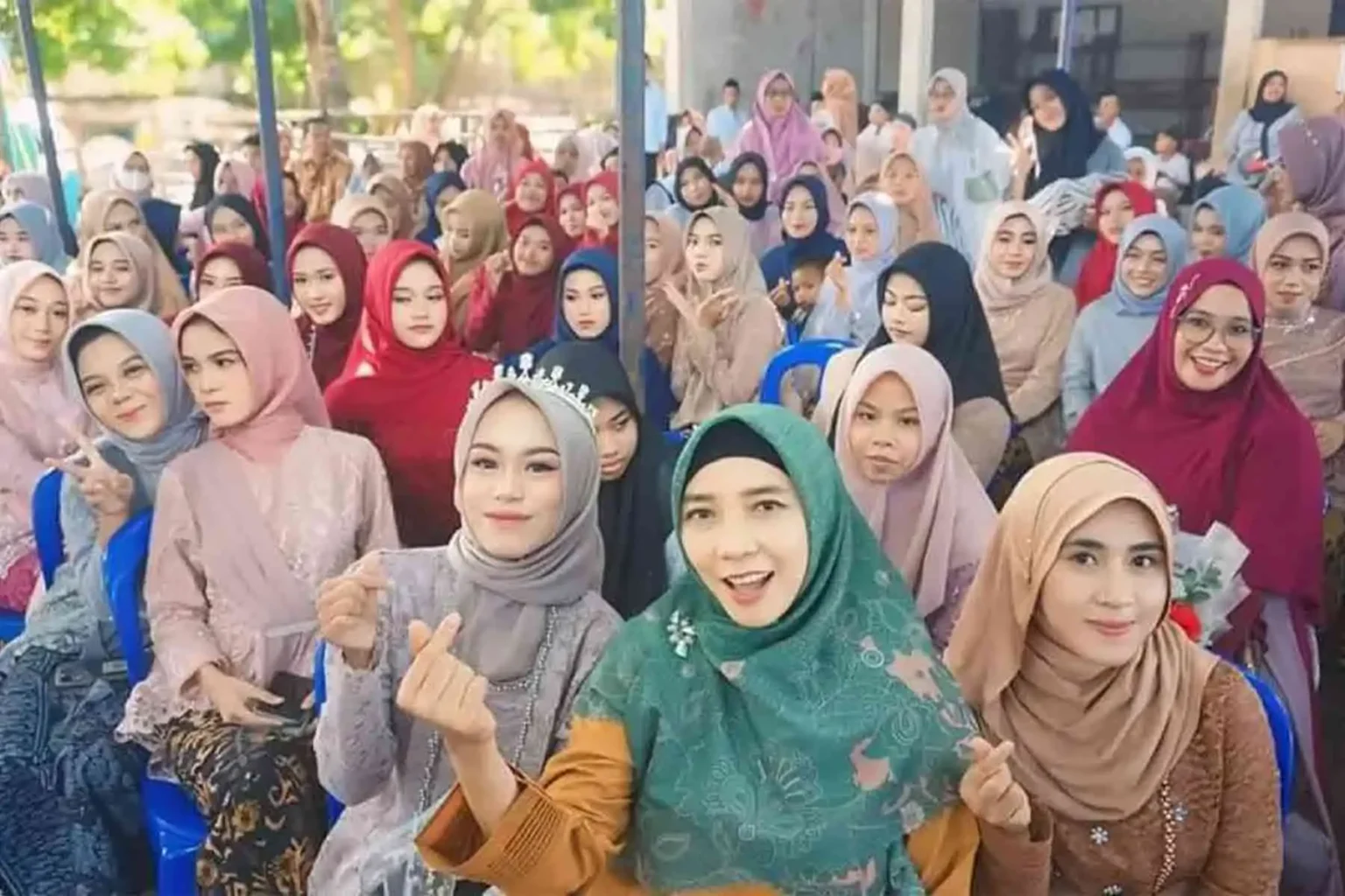 Politisi Partai Perindo Rohmi & Pasangannya Firin Dominasi Pemilih Perempuan di Lombok Timur