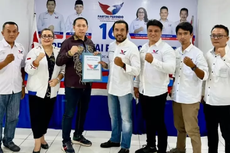Partai Perindo Karo Serahkan 4 Berkas Pendaftaran Bacalon Bupati ke DPW Sumut 