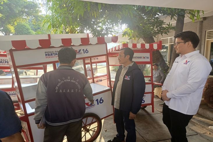 Partai Perindo Bagikan 9 Gerobak Gratis 