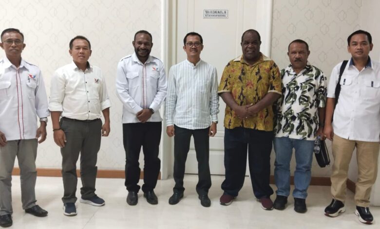 Kado Ultah ke-54, Ketua DPW Partai Perindo PBD: Kita akan Dukung Johny Kamuru di Pilkada Sorong