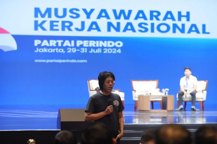 Adian Napitupulu Cerita 3 Kali Nyaleg Tanpa Bagi-bagi Amplop di Depan Kader Partai Perindo 