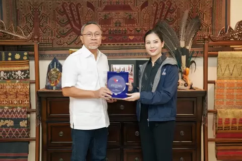 Bertemu Zulhas, Ketua Harian Partai Perindo Angela Tanoesoedibjo Bahas Kerja Sama Pilkada dengan PAN