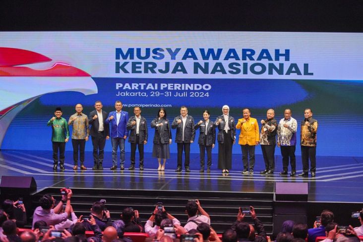 Didampingi Liliana dan Angela, HT Resmi Buka Mukernas Partai Perindo 
