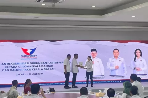 Partai Perindo Serahkan Surat Rekomendasi untuk 3 Provinsi dan 39 Kabupaten/Kota 