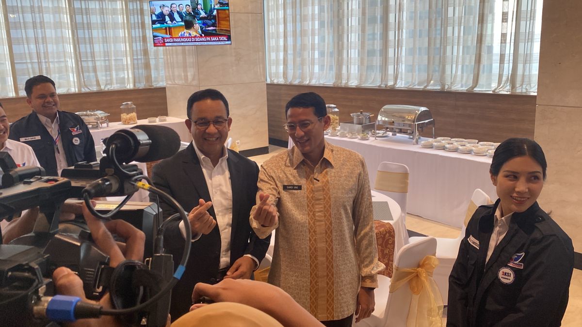Ketika Anies dan Sandi Bertemu di Mukernas Partai Perindo