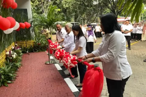 Wamenprarekraf Angela Tanoesoedibjo Resmikan Daycare Gratis, Ibu-ibu Semringah 