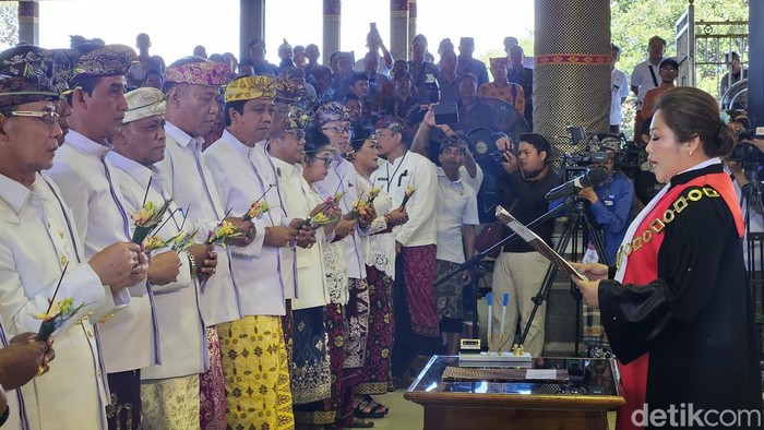 30 Anggota DPRD Klungkung Dilantik, Ada 11 Wajah Baru Satu di Antara dari Partai Perindo