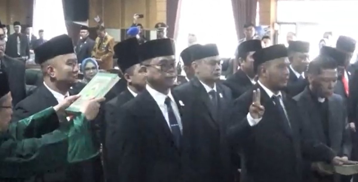 35 Anggota DPRD OKU Resmi Dilantik, Dua di Antaranya dari Partai Perindo