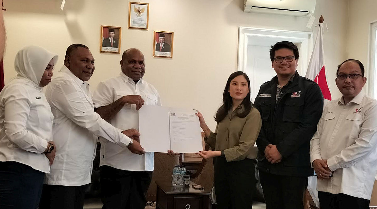 Angela Tanoesoedibjo Ajak Mathius Fakhiri-Aryoko Rumaropen Bersinergi Sejahterahkan Warga Papua