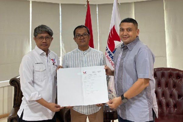 Partai Perindo Serahkan Rekomendasi B1KWK ke Appi-Aliyah di Pilwalkot Makassar 2024