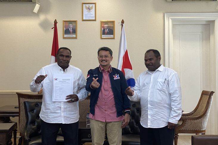 Pilgub Papua Selatan 2024, Partai Perindo Berikan Surat Rekomendasi ke Darius-Petrus Ari 