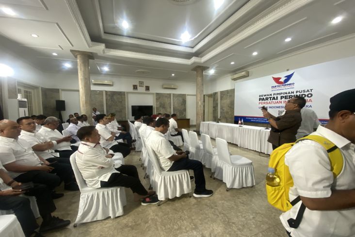Pilkada 2024, Ketum Partai Perindo Angela Tanoesoedibjo Serahkan Surat Rekomendasi pada Puluhan Cakada