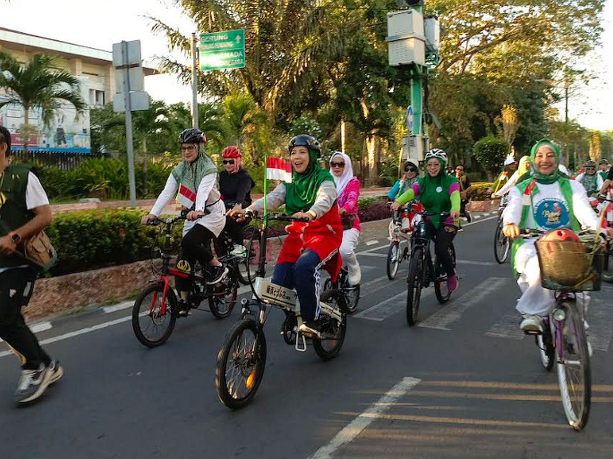 Cagub NTB Umi Rohmi Ajak Warga Gemar Olahraga