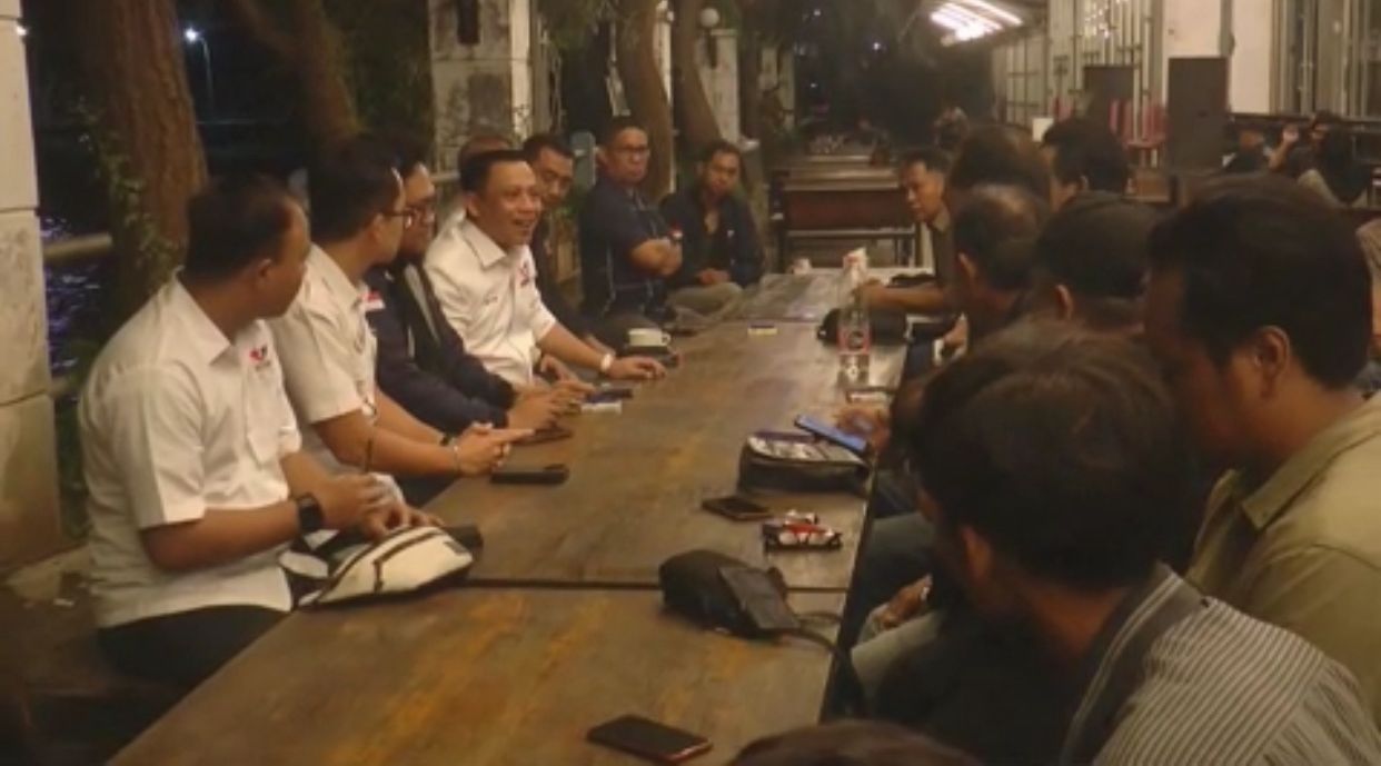 Partai Perindo Rangkul Anak Muda di Surabaya, Andi Yuslim Patawari: Kita Harus Selalu Hadir untuk Masyarakat