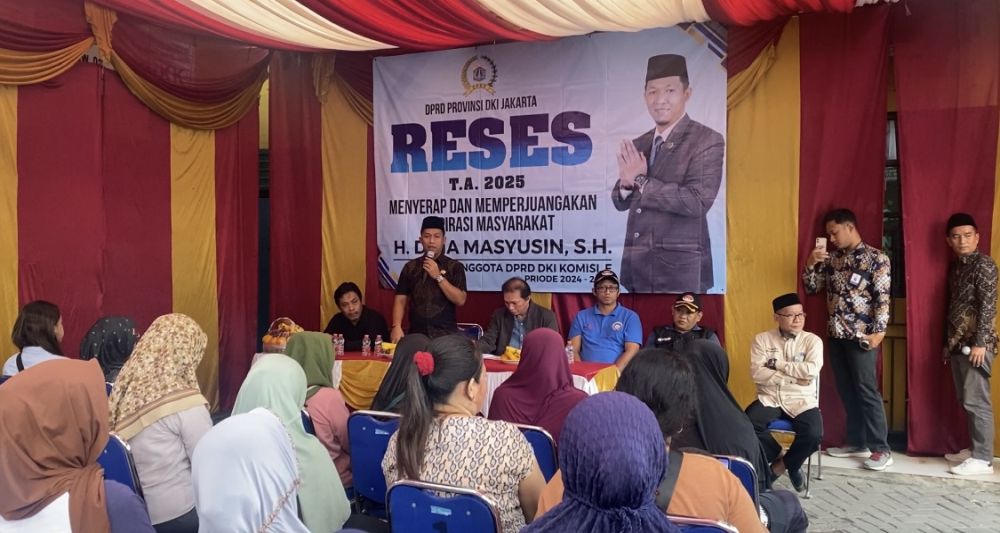 Anggota DPRD dari Partai Perindo Blusukan ke Rawa Buaya Serap Aspirasi Warga