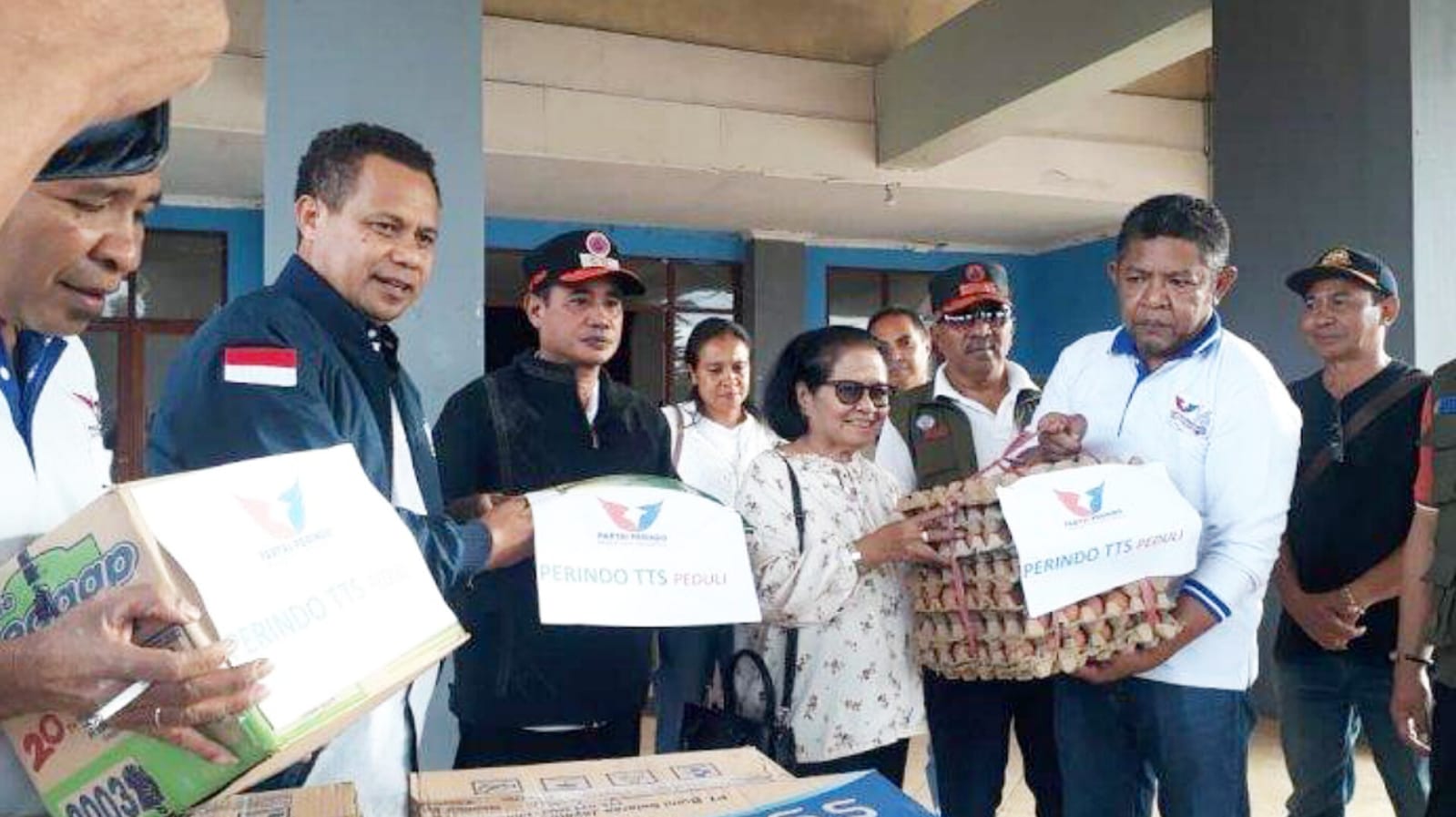 Turun Tangan & Gerak Cepat, Anggota DPRD dari Partai Perindo Bahu-Membahu Bantu Korban Longsor di Timor Tengah Selatan