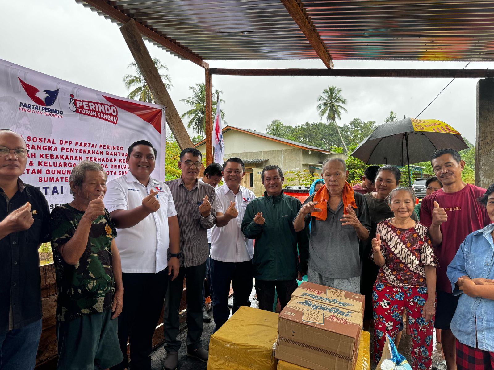 Partai Perindo Bantu Korban Kebakaran di Gunungsitoli, Manik Marganamahendra: Komitmen Turun Tangan Atasi Kegawatdaruratan