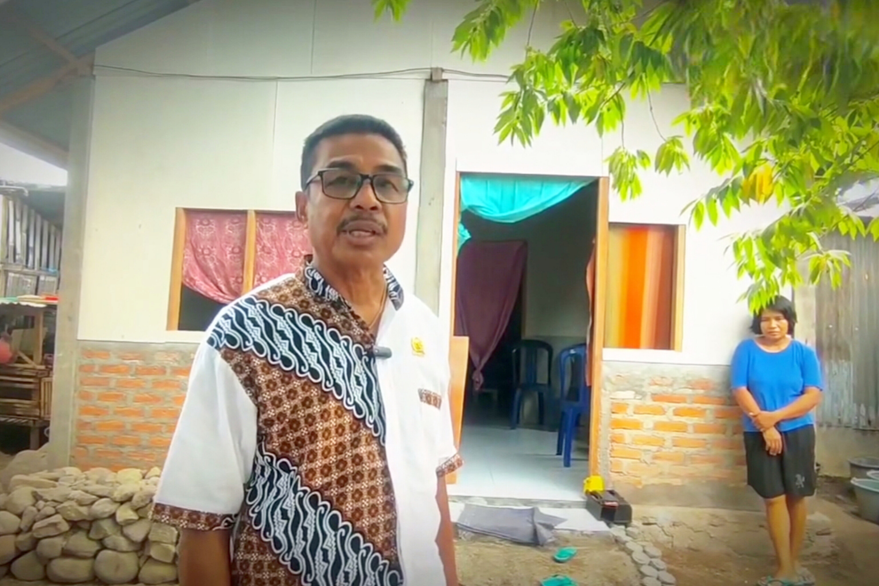 Anggota DPRD Partai Perindo Marthen Luther Adji Wujudkan Impian Warga Sikka Miliki Rumah Layak Huni