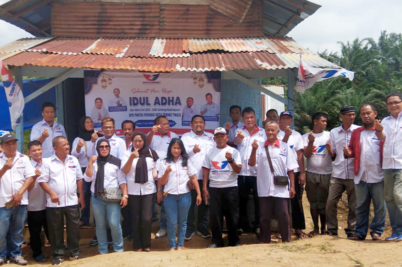 Konsisten Hadir untuk Masyarakat, Partai Perindo Tebing Tinggi Sumut Berbagi Daging Kurban di Teluk Karang
