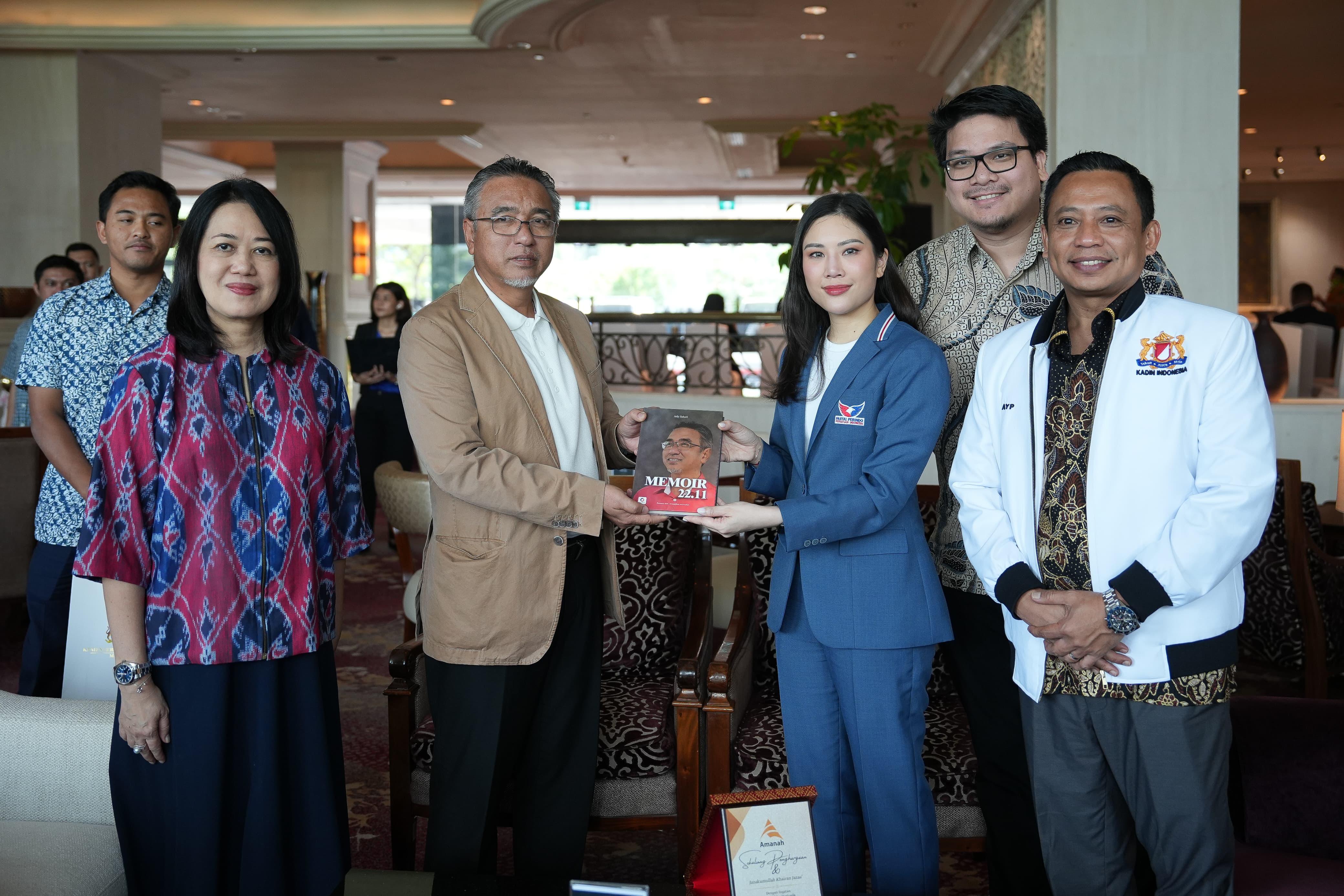 Komitmen Majukan Kedua Negara, Ketum Partai Perindo Angela Tanoesoedibjo & Wamenhan Malaysia Adly Zahari Jalin Dialog Hangat