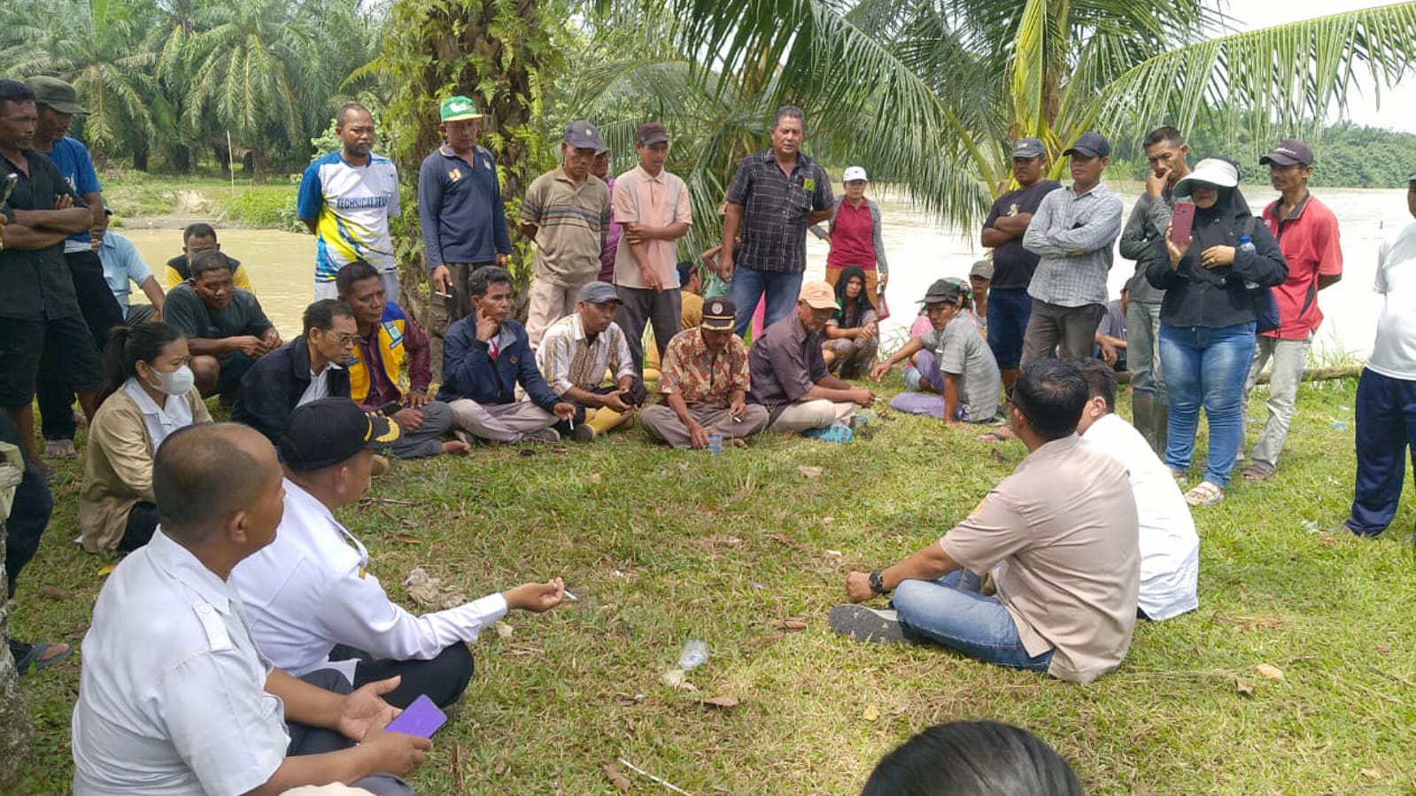 Sinergi dengan Pemda, Legislator Partai Perindo Alpon Sirait Turun Tangan Bantu Ribuan Petani Kabupaten Batu Bara Hadapi Krisis Irigasi