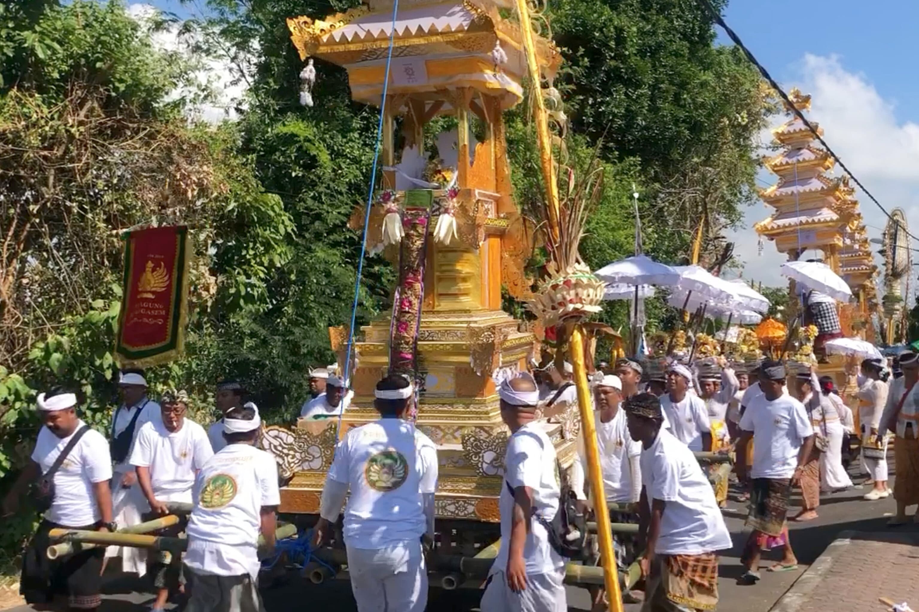Komitmen Bergotong Royong Jaga Tradisi Bali, Partai Perindo Turut Sukseskan Upacara Ngayut Karangasem
