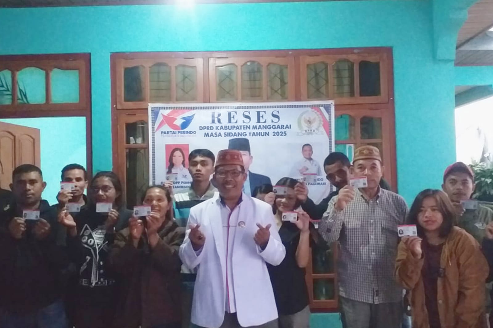 Puluhan Warga Manggarai NTT Dibantu SIM Gratis dari Legislator Partai Perindo Hima Domi Antonius, Lebih Mudah Daftar Ojek Online