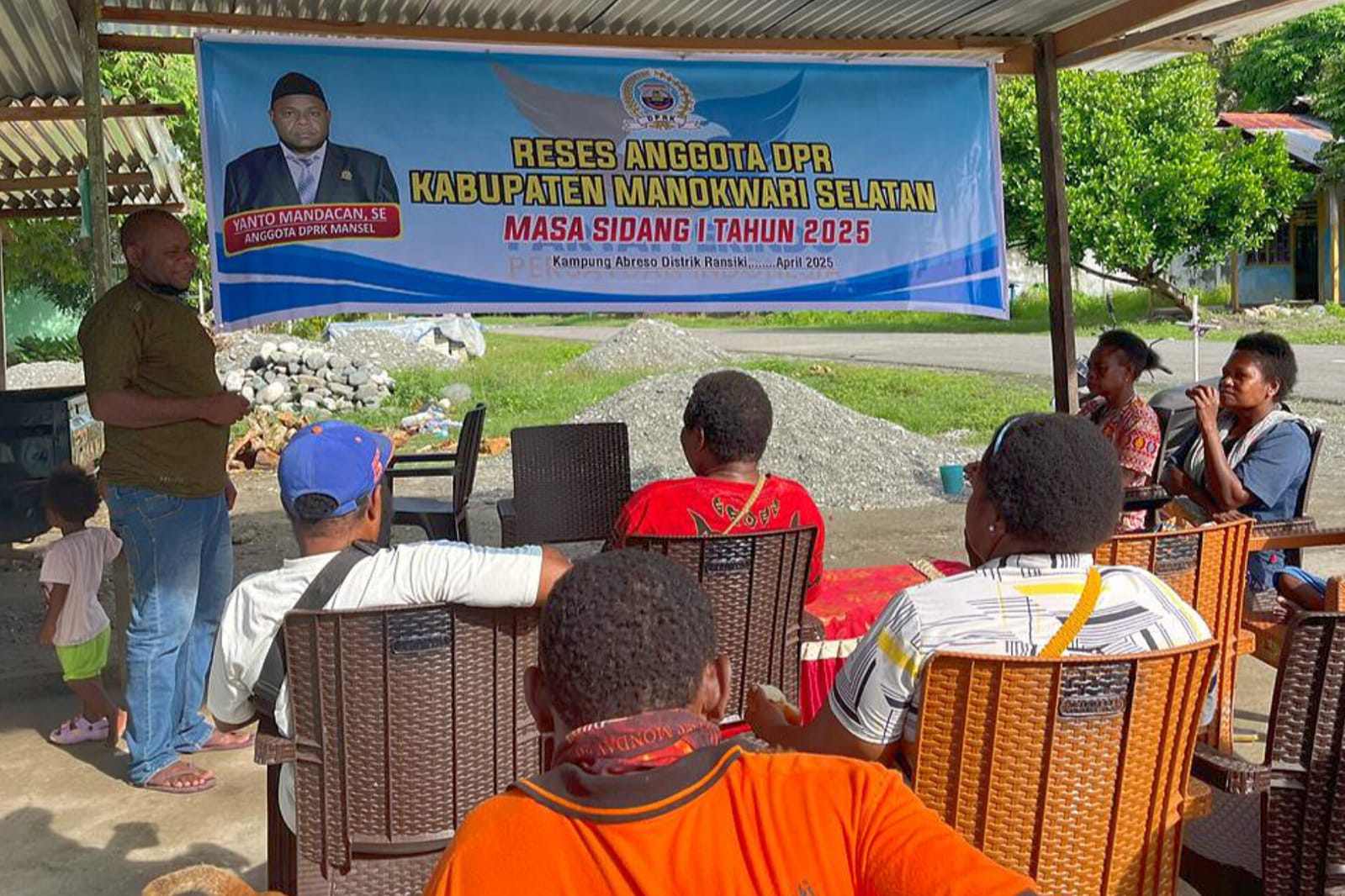 Serap Aspirasi Warga Distrik Ransiki, Legislator Partai Perindo Yanto Mandacan Perjuangkan Kebutuhan Perumahan & Air Bersih di Manokwari Selatan