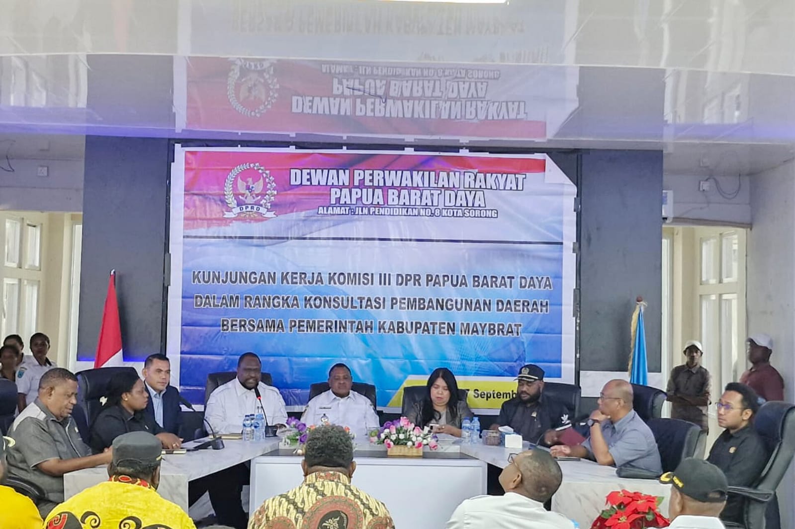 Pimpin Kunker ke Maybrat, Legislator Partai Perindo Willem Assem Berharap Pembangunan Jalan hingga Bandara Segera Rampung