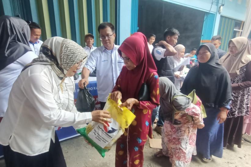 Syukuran HUT ke-11, DPD Perindo Muara Enim Bagikan Ratusan Paket Sembako ke Warga