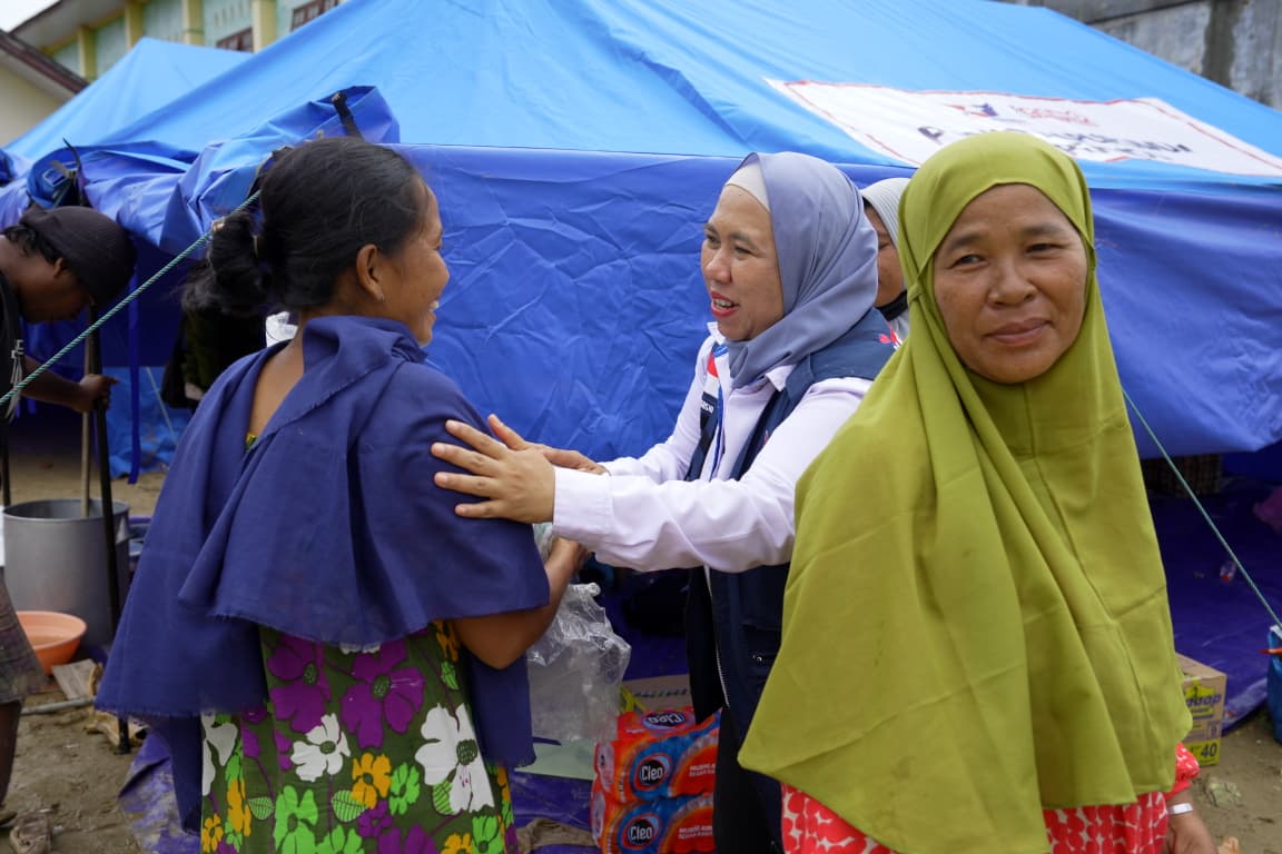 Buka Dapur Umum & Posko Layak Pengungsi, Sri Gusni: Aceh Tamiang Masih Darurat Pasokan Pangan!
