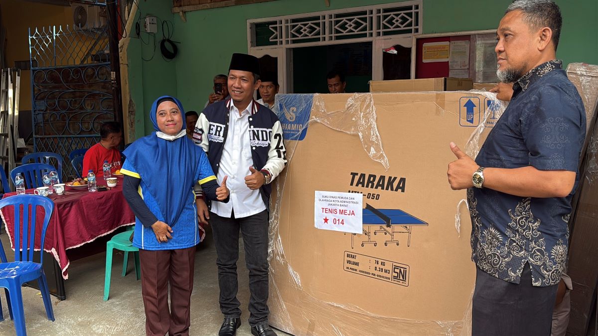 Anggota DPRD DKI Dina Masyusin Realisasikan Aspirasi Warga Kalideres, Distribusikan Sound System dan Tenis Meja