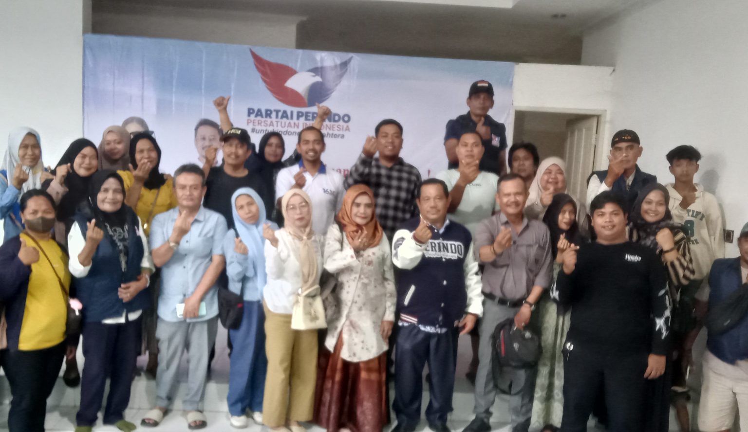 Konsolidasi Perindo Makassar, dr. Yulius Patandianan Perkuat Soliditas Kader