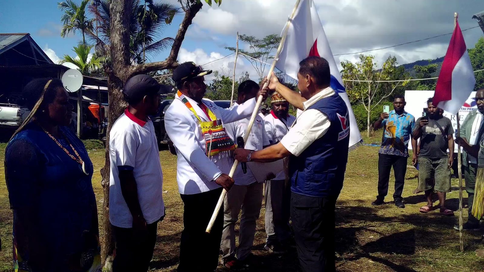 Bidik Penguatan Basis Distrik, Wakil Bupati Yan Kiraklak Resmi Pimpin DPD Partai Perindo Yalimo