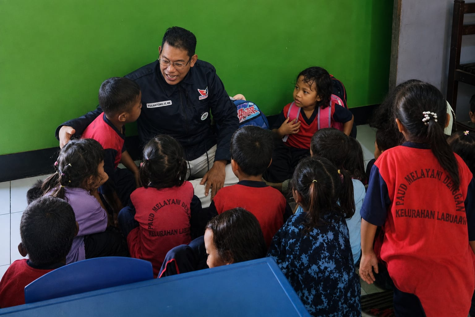 Jaga Asa Anak-Anak Lombok Barat, Dr Syam Gagas Gerakan Ayo Sekolah