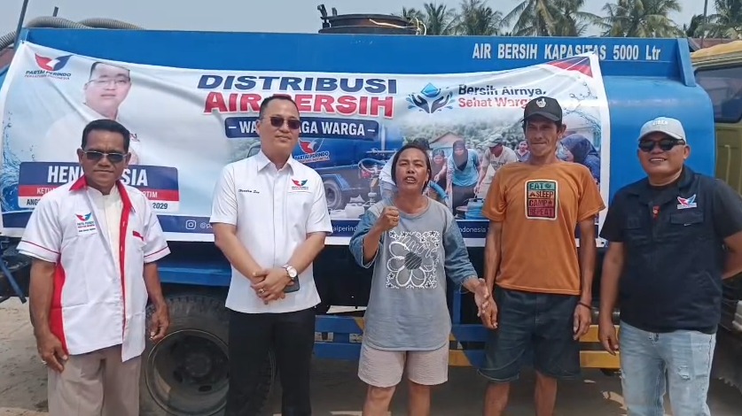 Kotim Kemarau Panjang, Hendra Sia Rogoh Kocek Pribadi Salurkan 20.000 Liter Air Bersih untuk Warga